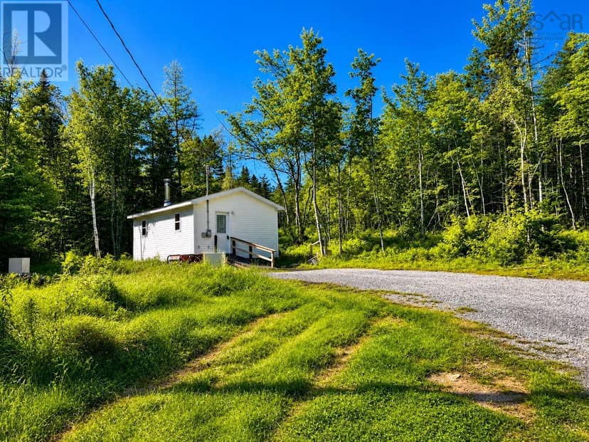 7064 West Bay Highway, Cape George