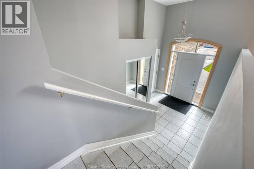 879 Westwood, Lakeshore, photo 7