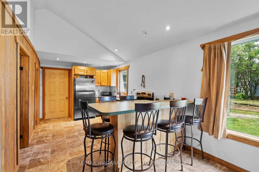 12213 Lakeshore Road, Wainfleet, photo 7