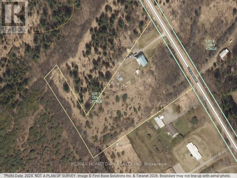 16 Graham Lake Road, Front of Yonge, photo 2