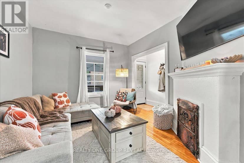 27 Ross Street, Barrie, photo 8