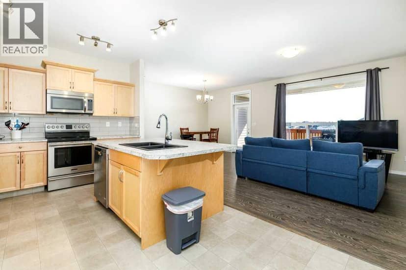 77 Alderwood Close, Blackfalds, photo 3