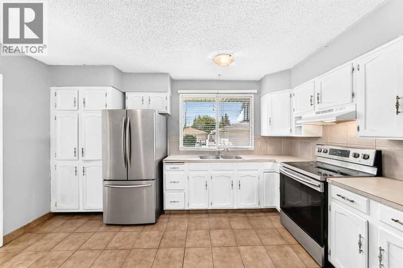 6839 Huntridge Hill NE, Calgary, photo 4