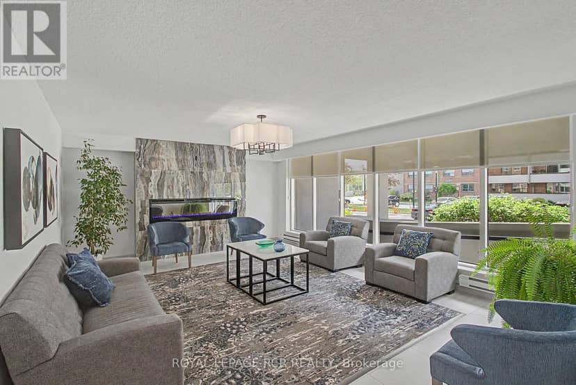 1011 - 40 William Roe Boulevard, Newmarket, photo 4