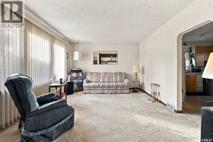 3030 Elphinstone STREET, Regina, photo 3