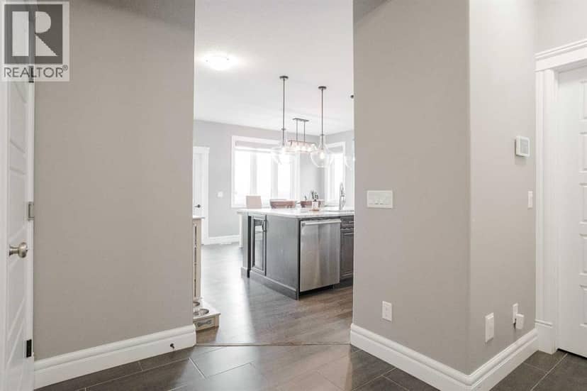 424 Dixon Road, Fort McMurray, photo 4