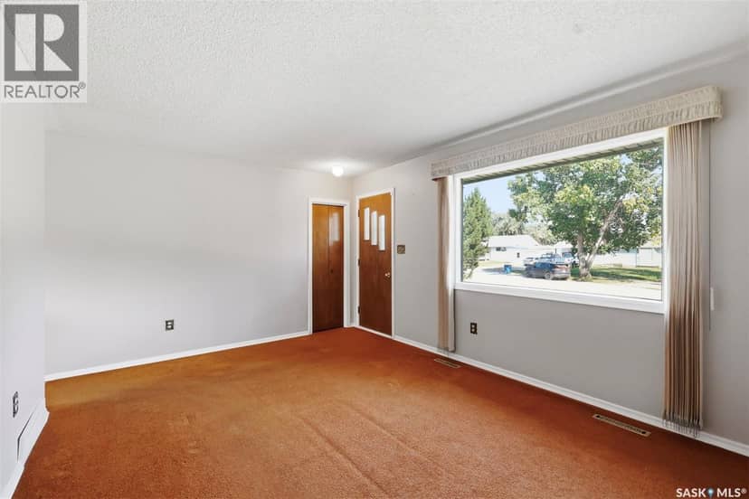 370 Taylor AVENUE, Birch Hills, photo 5
