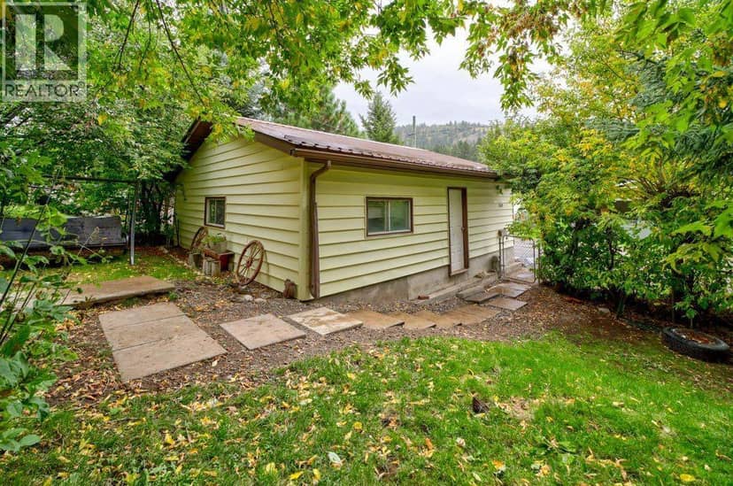 20638 24 Avenue, Bellevue, photo 3