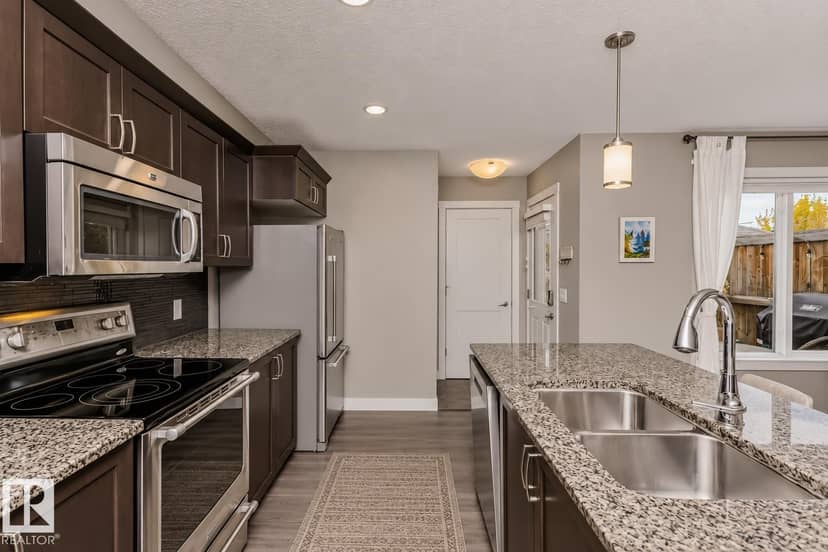 2115 Trumpeter Wy NW, Edmonton, photo 8