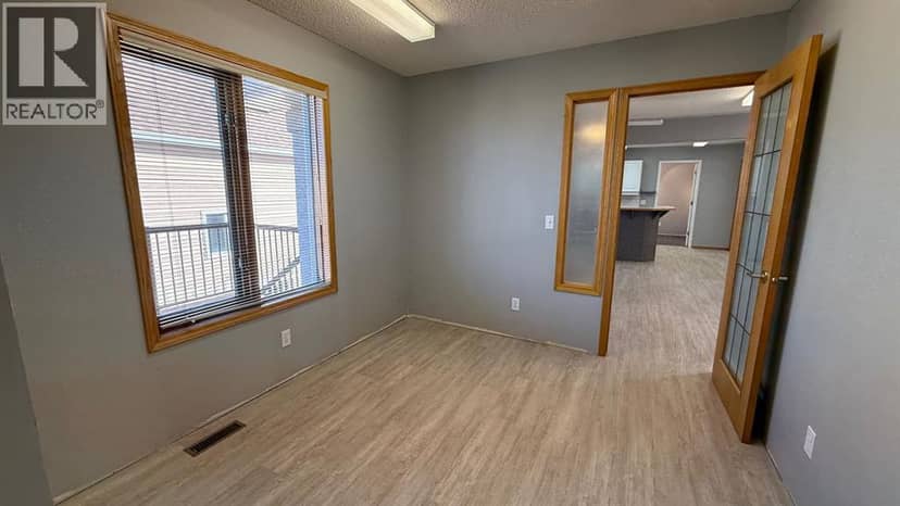 307 4 Avenue W, Hanna, photo 6