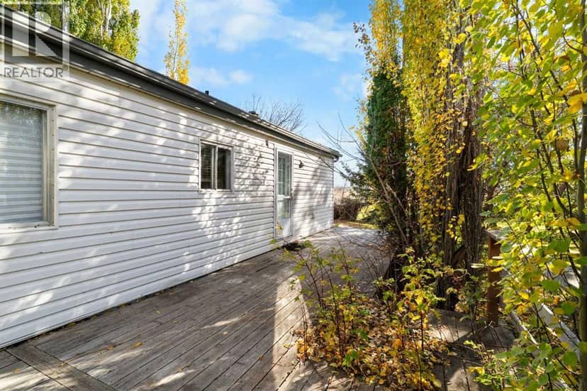320 Railway Avenue NW, Langdon, photo 5