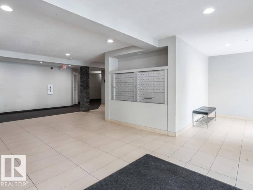 #206 9517 160 AV NW, Edmonton, photo 2