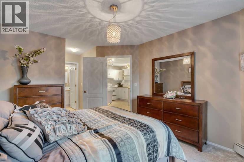 215, 10 Sierra Morena Mews SW, Calgary, photo 6