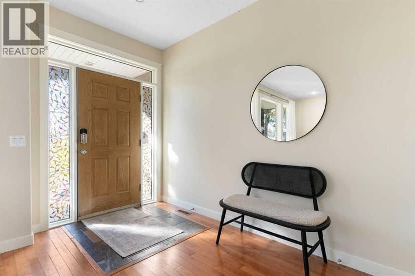 126 30 Avenue NE, Calgary, photo 2