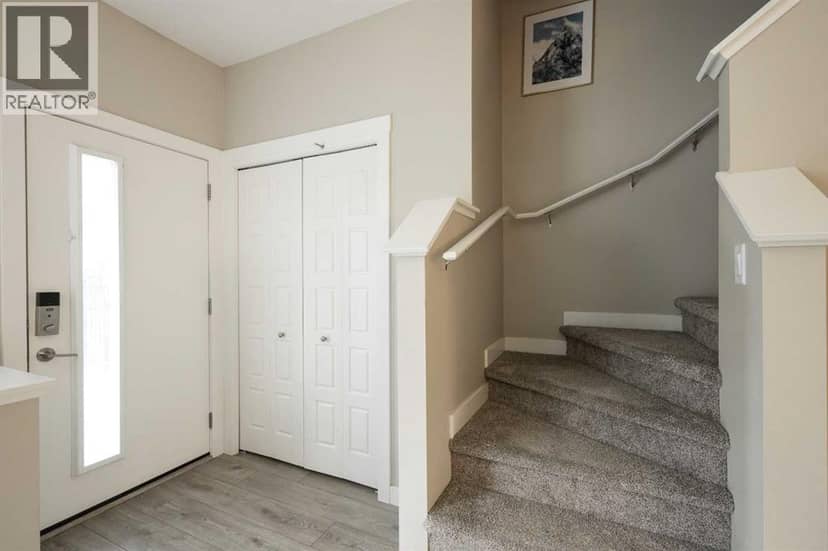 156 Livingston Common NE, Calgary, photo 7