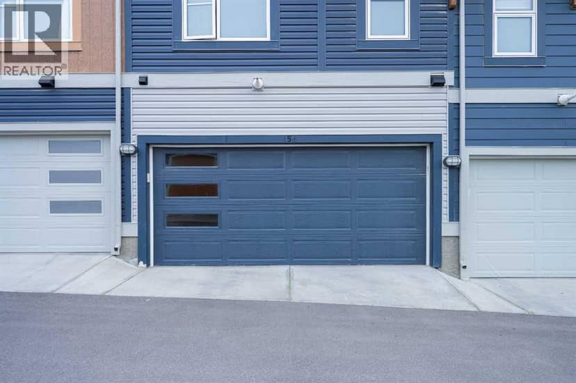 156 Livingston Common NE, Calgary, photo 4