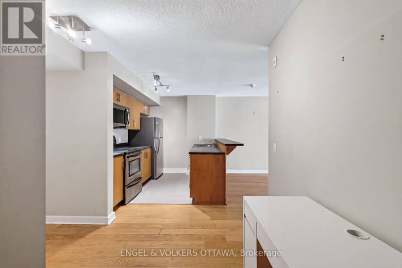604 - 138 Somerset Street W, Ottawa, photo 5