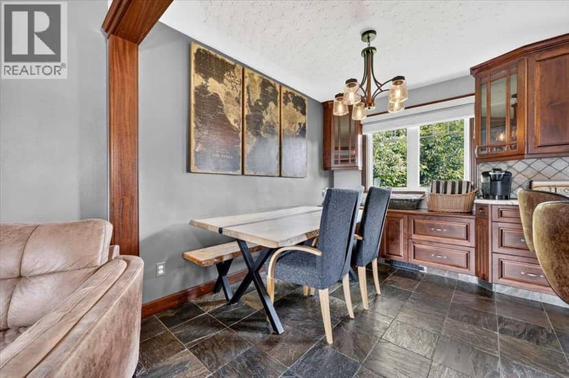 624 24 Avenue NE, Calgary, photo 8