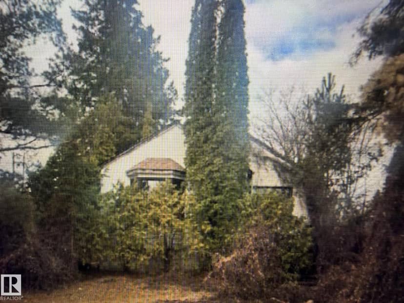 9617 84 AV NW, Edmonton