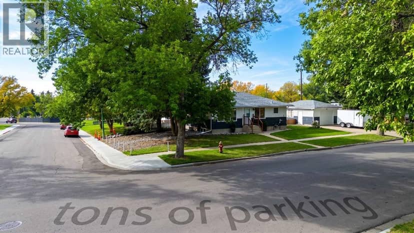 1721 2B Avenue N, Lethbridge, photo 2