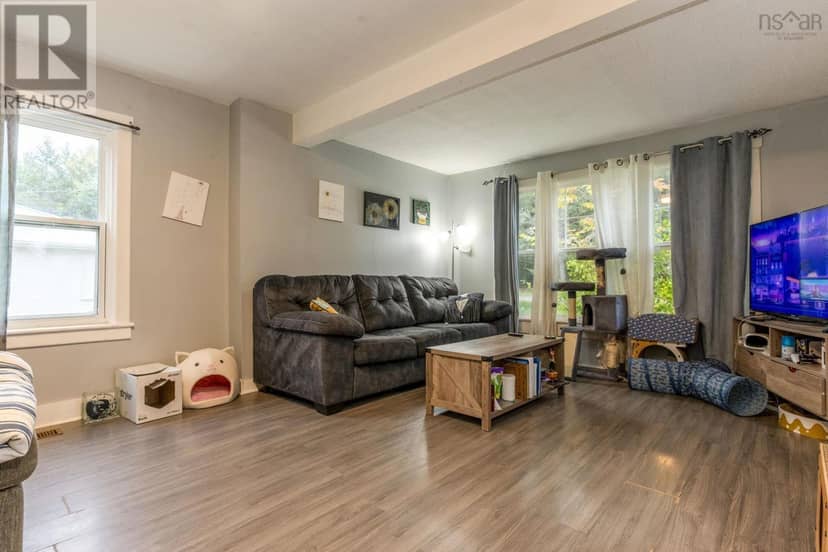 639 Faculty Drive, Greenwood, photo 6