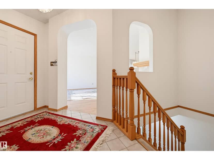 127 Ironwood Pl NW, Edmonton, photo 3