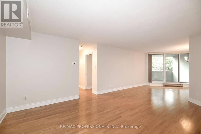 105 - 95 La Rose Avenue, Toronto, photo 8