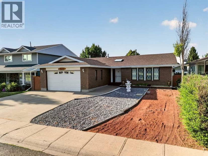 3606 Spruce Drive S, Lethbridge, photo 2