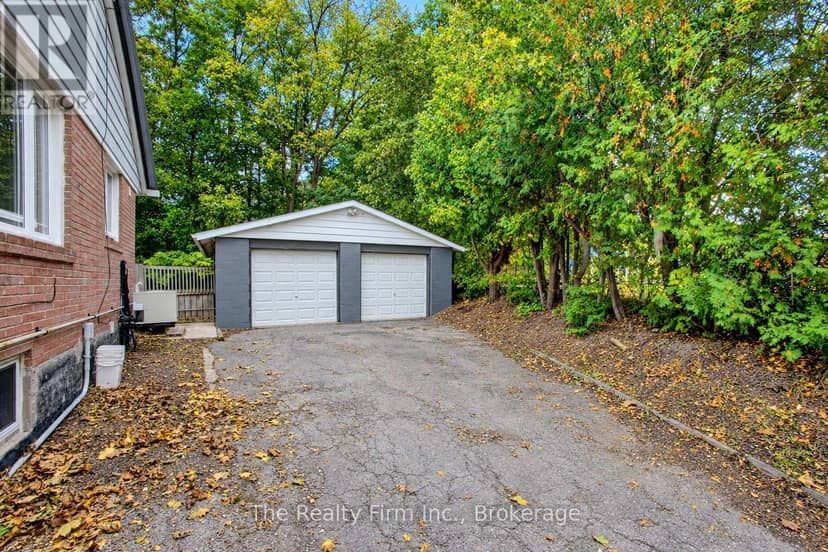 15 Dumbarton Street, Guelph, photo 2