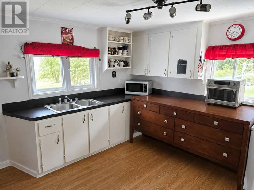 82 Long Run Road, Tors Cove, photo 3