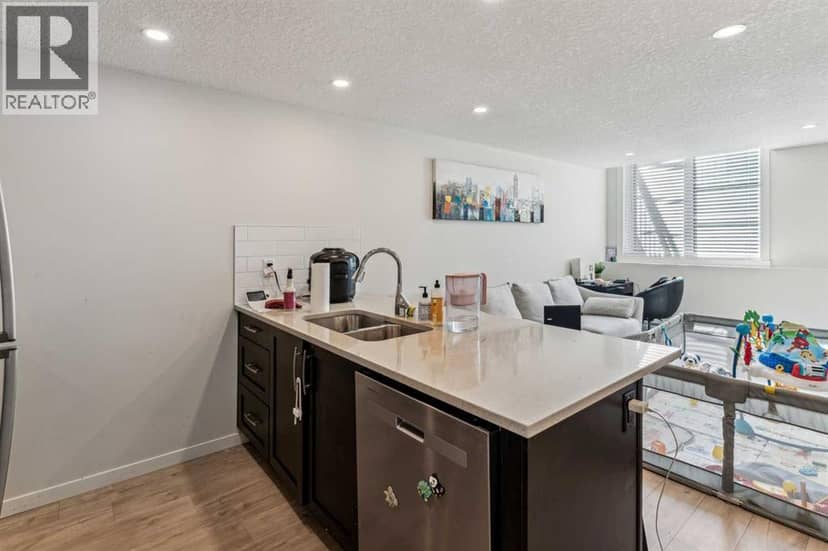 312, 260 Rowley Way NW, Calgary, photo 8