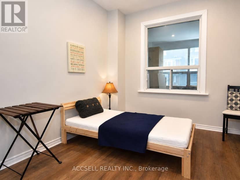 325 Greenwood Avenue, Toronto, photo 6