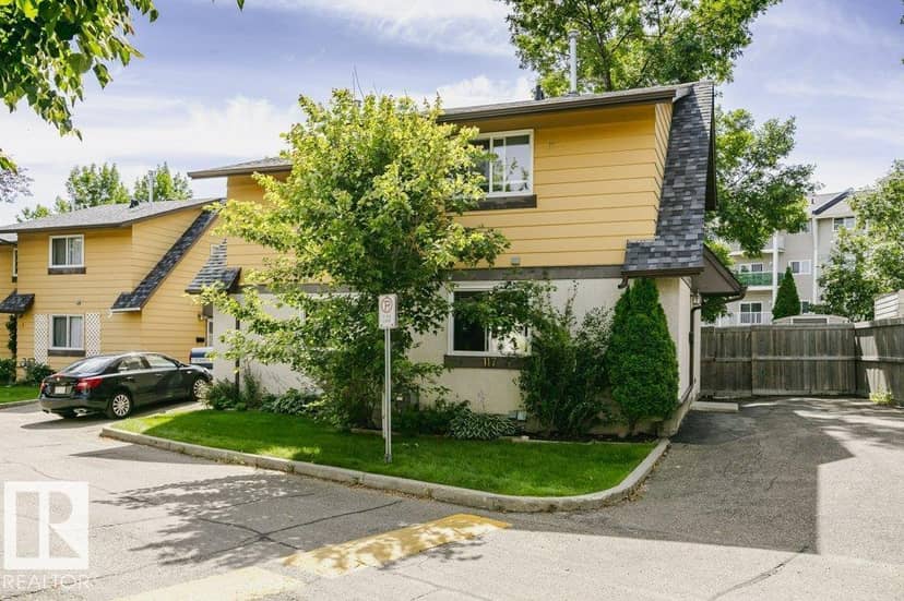 117 Woodstock NW, Edmonton