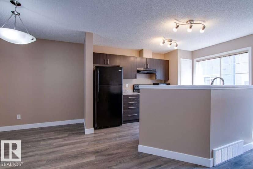 #15 8304 11 AV SW, Edmonton, photo 8