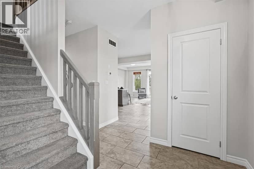 100 LINKS Crescent, Woodstock, photo 4