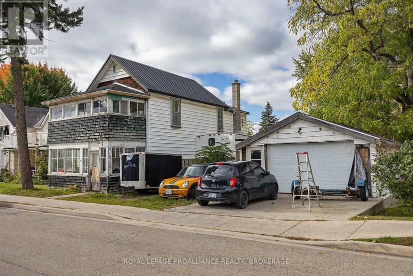 308 Brock Street, Gananoque, photo 3