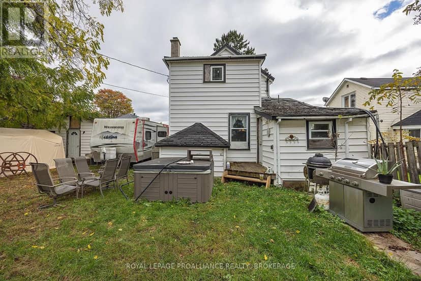 308 Brock Street, Gananoque, photo 5
