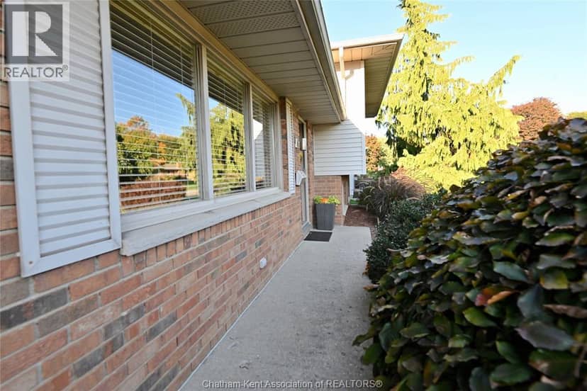 59 Oak STREET, Ridgetown, photo 3