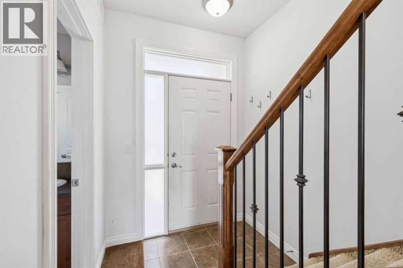 17, 181 Rockyledge View NW, Calgary, photo 3