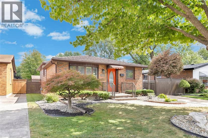 3981 Whitney, Windsor, photo 4