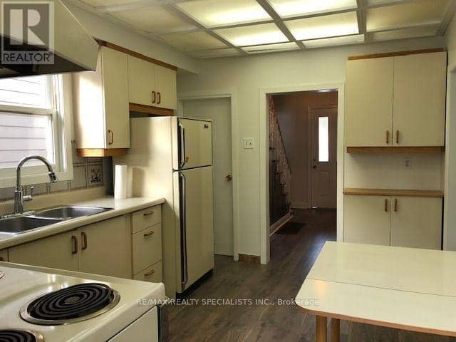 52A Rockcliffe Boulevard, Toronto, photo 3