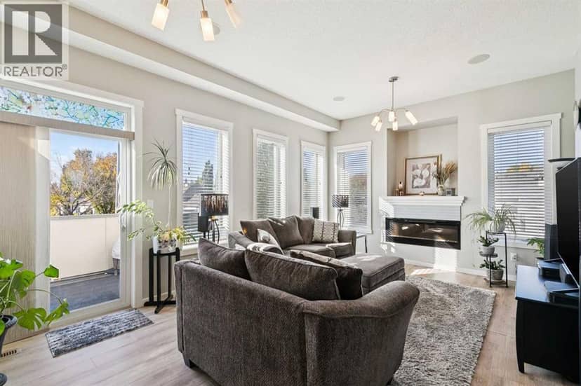100, 50 Westland Road, Okotoks, photo 3