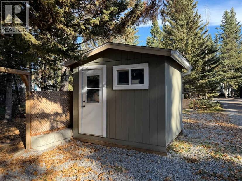 20 & 21, 200 4 Avenue SW, Sundre, photo 6