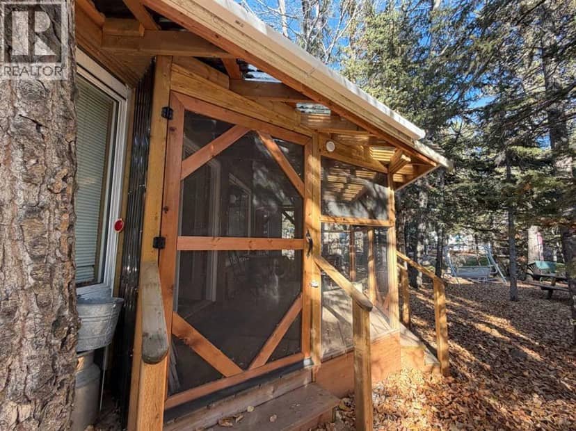 20 & 21, 200 4 Avenue SW, Sundre, photo 7