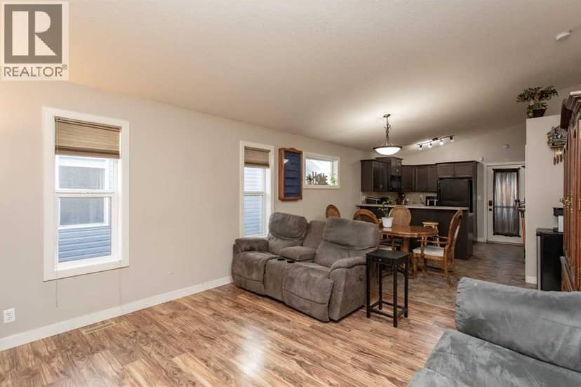 171 Long Close, Red Deer, photo 4