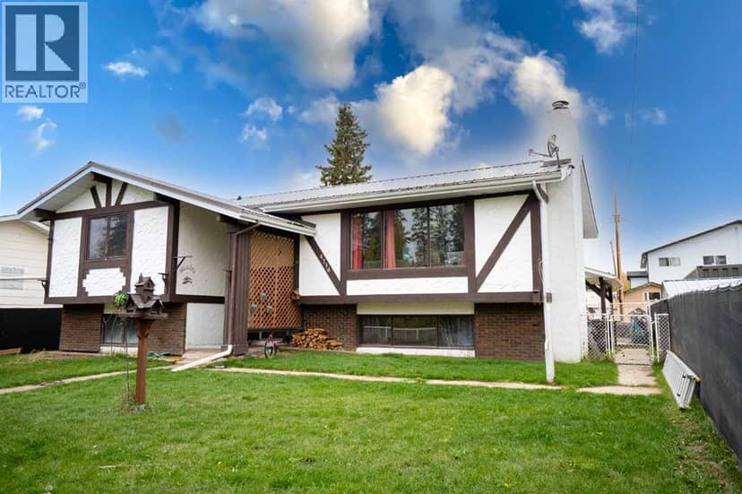 4716 49 Street, Caroline, photo 2