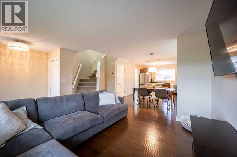 25 Marine Drive SE, Calgary, photo 5
