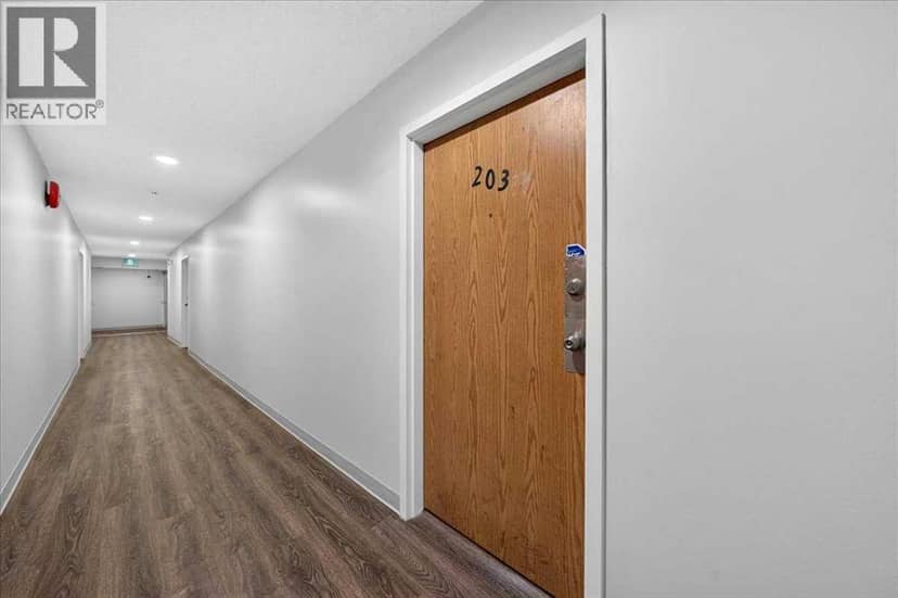 203, 1712 38 Street SE, Calgary, photo 4
