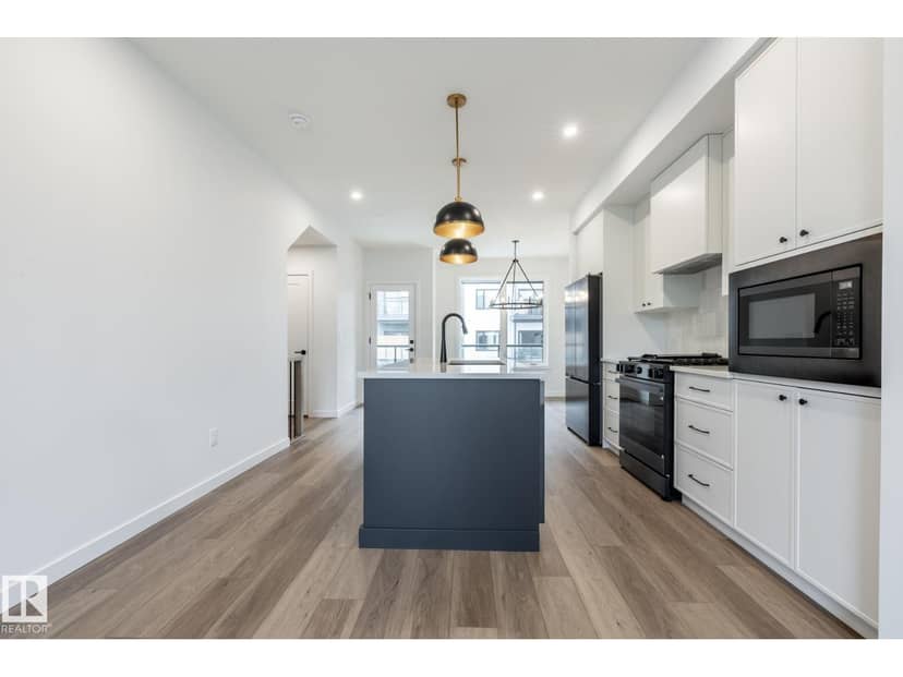 7439 May Common NW NW, Edmonton, photo 8