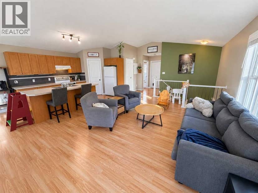 321 10B Street, Nobleford, photo 3
